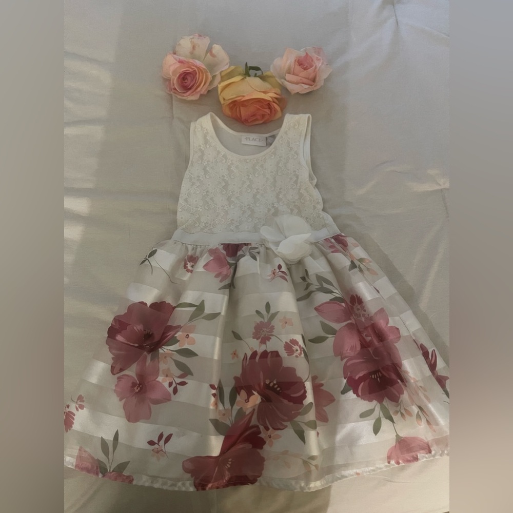 Beautiful Floral Girl Dress size 5/6 💕